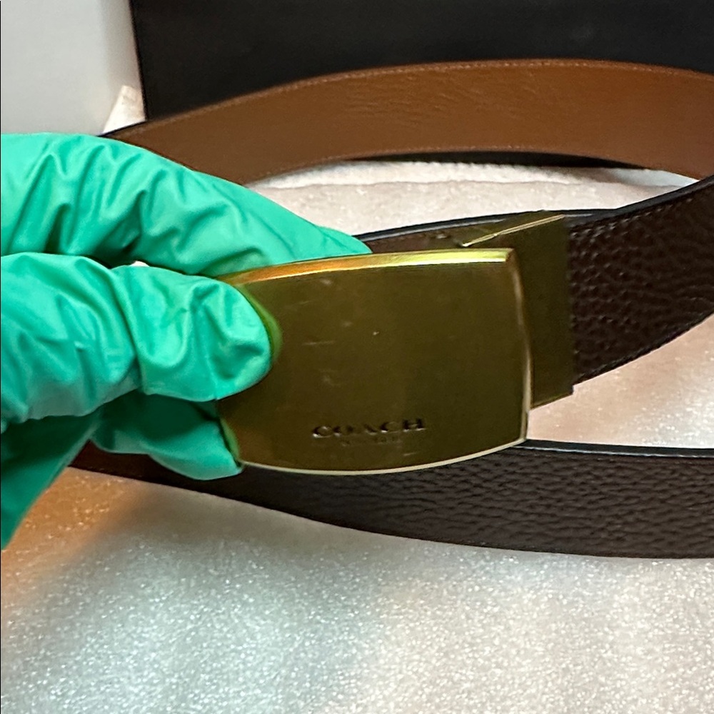 Men’s Coach reversible Brown/dark brown Leather Belt with Gold Buckle… - Picture 7 of 7